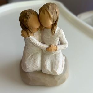 Willow Tree Sister Mine 27704